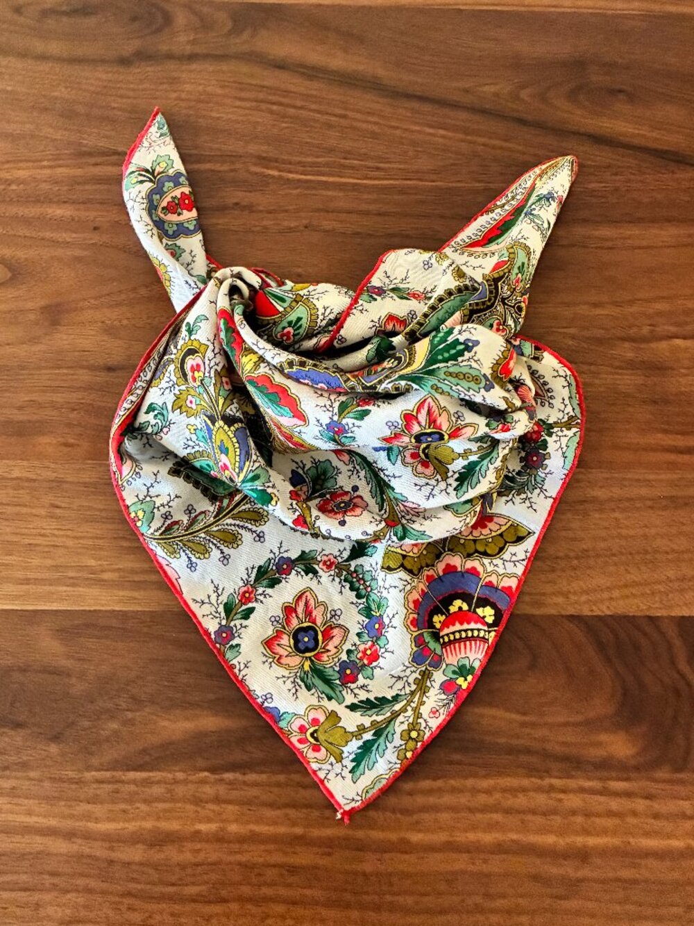 Multi-colored Red and off white printed bandana scarf